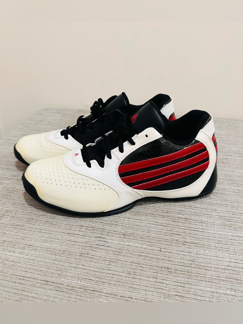 Rare '09 Adidas Attack Feather Lo White Black Red Basketball Shoes Men Sz 9